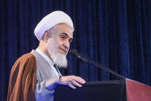 شهید سلیمانی اهل سیاست بود اما سیاست‌بازی نمی‌کرد؛ سیاستش صداقت بود