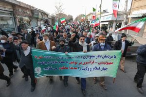 تظاهرات نمازگزاران قزوینی در محکومیت اقدام هتاکانه نشریه فرانسوی